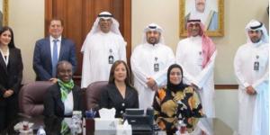 الكويت..
      "الخدمة
      المدنية"
      يبحث
      مع
      البنك
      الدولي
      تنفيذ
      برامج
      تدريبية
      لتطوير
      الكوادر
      الوطنية -شوف 360 الإخباري