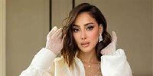 «يا
      خسارة»..
      بسمة
      بوسيل
      تطرح
      أغنية
      جديدة - شوف 360 الإخباري