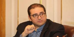 متى
      بشاي:
      حرب
      «الهند
      وباكستان»
      قد
      تترك
      أثرًا
      محدودًا
      على
      السوق
      المصرية - شوف 360 الإخباري