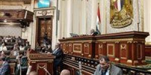 قبل
      مناقشته
      بالبرلمان..
      تفاصيل
      تعديلات
      الخاصة
      بقانون
      مزاولة
      مهنة
      الصيدلة - شوف 360 الإخباري