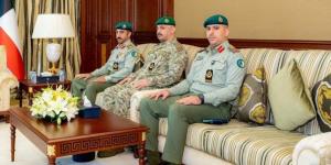 الكويت..
      رئيس
      الحرس
      الوطني
      يؤكد
      خلال
      استقباله
      الأمين
      العام
      لمجلس
      التعاون
      أهمية
      التنسيق
      لتحقيق
      التكامل
      الخليجي - شوف 360 الإخباري