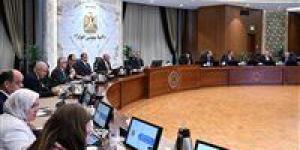 مدبولي:البرنامج
      الوطني
      لتنمية
      صناعة
      السيارات
      ركيزة
      رئيسية
      لتوطين
      الصناعة
      وجذب
      الشركات
      العالمية
      الكبرى - شوف 360 الإخباري