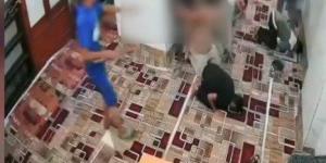 القبض
      على
      المتهمين
      باقتحام
      مسجد
      والتعدي
      على
      شخص
      أثناء
      الصلاة - شوف 360 الإخباري