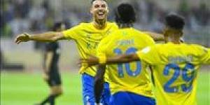 الدوري
      السعودي..
      النصر
      يكتسح
      الأخدود
      9-0
      وماني
      «سوبر
      هاتريك» - شوف 360 الإخباري