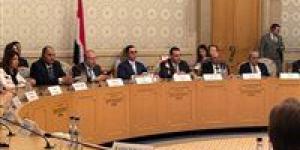 مصر
      وروسيا
      تتفقان
      على
      تسهيل
      دخول
      الاستثمارات
      الروسية
      وتوسيع
      الأنشطة
      في
      السوق
      المصري - شوف 360 الإخباري