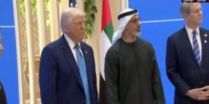شاهد..
      بث
      مباشر
      لمشاركة
      ترامب
      في
      حوار
      الأعمال
      الإماراتي
      الأمريكي - شوف 360 الإخباري