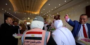 ورود وأناشيد وفرحة.. استقبال مهيب لحجاج القرعة في المدينة المنورة (فيديو) - شوف 360 الإخباري