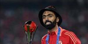 بعد
      ابتعاده
      عن
      التشكيل
      الأساسي
      وجلوسه
      على
      الدكة..
      حسين
      الشحات
      لاعب
      الأهلي
      يوجه
      رسالة
      غامضة - شوف 360 الإخباري
