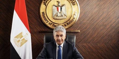 وزير
      السياحة
      للعاملين:
      15.7
      مليون
      سائح
      في
      2024
      إنجاز
      يُحسب
      لكم