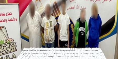 ضبط تشكيلين عصابيين يستخلصان مادة من عقار طبى لتصنيع مخدر الآيس وتهريبها خارج البلاد - شوف 360 الإخباري