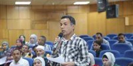 محافظ
      المنيا
      يناقش
      ملفات
      ساخنة
      مع
      مواطنى
      ابوقرقاص
      وملوى
      و
      ديرمواس
      ومساعدات
      مادية
      واعانات
      عاجلة
      لحالات
      انسانية - شوف 360 الإخباري