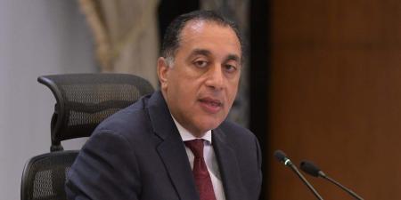 رئيس الوزراء يبدأ زيارته لمنطقتى شرق وغرب بورسعيد - شوف 360 الإخباري
