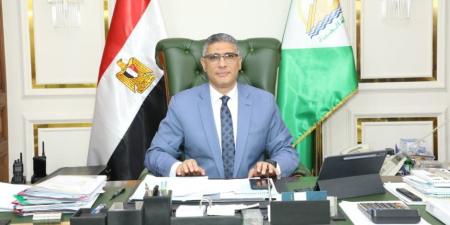 محافظ الجيزة يتابع معدلات إنجاز وحل مشكلات المواطنين بالأحياء والمدن - شوف 360 الإخباري
