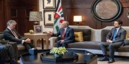 الملك
      يستقبل
      مستشار
      الأمن
      القومي
      البريطاني
      في
      قصر
      الحسينية - شوف 360 الإخباري
