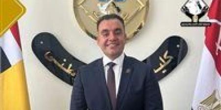 رئيس
      الشيوخ
      يهنئ
      النائب
      محمد
      السباعي
      لحصوله
      على
      زمالة
      كلية
      الدفاع
      الوطني - شوف 360 الإخباري