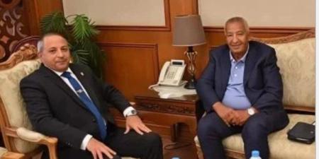 لظروف
      صحية..
      كامل
      أبو
      علي
      يستقبل
      من
      مجلس
      إدارة
      المصري - شوف 360 الإخباري