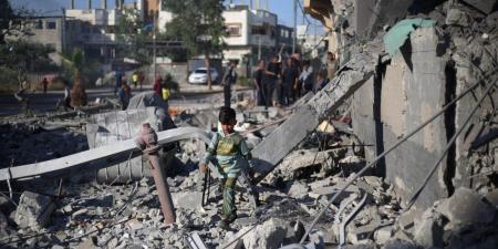استشهاد 22 فلسطينيًا في قصف الاحتلال على قطاع غزة اليوم - شوف 360 الإخباري
