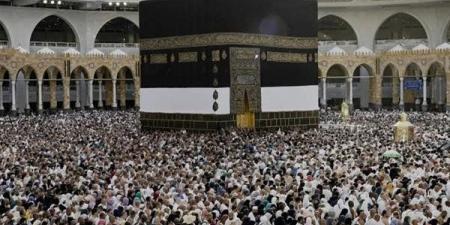 السعودية:
      غرامة
      تصل
      إلى
      20
      ألف
      ريال
      لمن
      يؤدي
      الحج
      دون
      تصريح - شوف 360 الإخباري