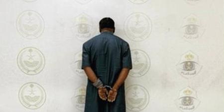 ضبط مقيم لارتكابه نصب واحتيال بنشر إعلانات لحملات حج وهمية - شوف 360 الإخباري