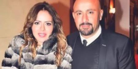 بعد
      26
      عاما
      من
      الزواج
      ..
      انفصال
      أحمد
      السقا
      عن
      الإعلامية
      مها
      الصغير - شوف 360 الإخباري
