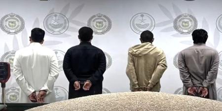 الرياض.. ضبط 1.5 مليون قرص من مادة الإمفيتامين المخدر مخبأة في شحنة طاولات - شوف 360 الإخباري