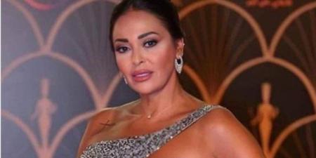"انتوا
      مالكم"..
      داليا
      البحيري
      ترد
      بقوة
      على
      منتقديها
      الذين
      طالبوها
      بارتداء
      الحجاب - شوف 360 الإخباري