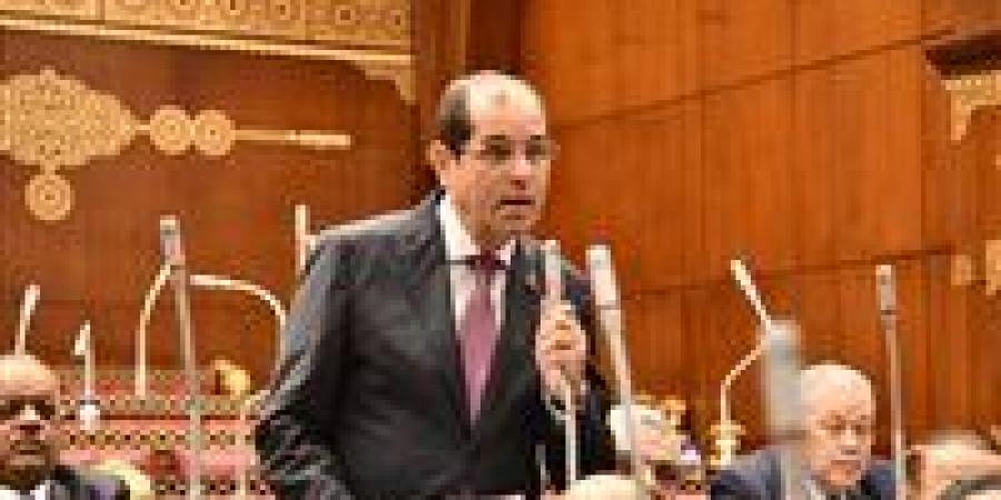 رئيس
      "دينية
      الشيوخ":
      العمل
      التطوعي
      من
      أخلاق
      الأنبياء
      ويقضي
      على
      التطرف
      والإرهاب - شوف 360 الإخباري