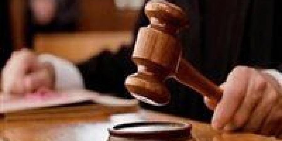 المشدد
      15
      سنة
      لعامل
      لاستدراجه
      طفل
      وهتكه
      عرضه
      بأسوان - شوف 360 الإخباري