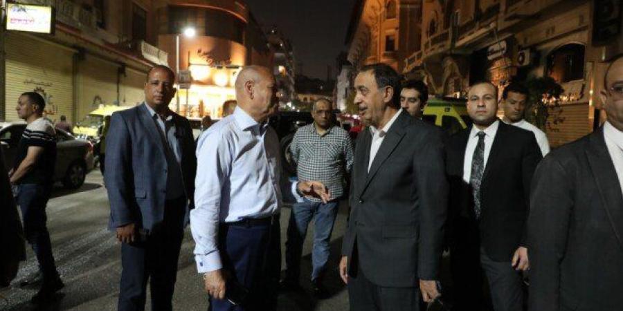 مدير
      أمن
      القاهرة
      يتابع
      إخماد
      النيران
      في
      عقار
      بوسط
      البلد - شوف 360 الإخباري