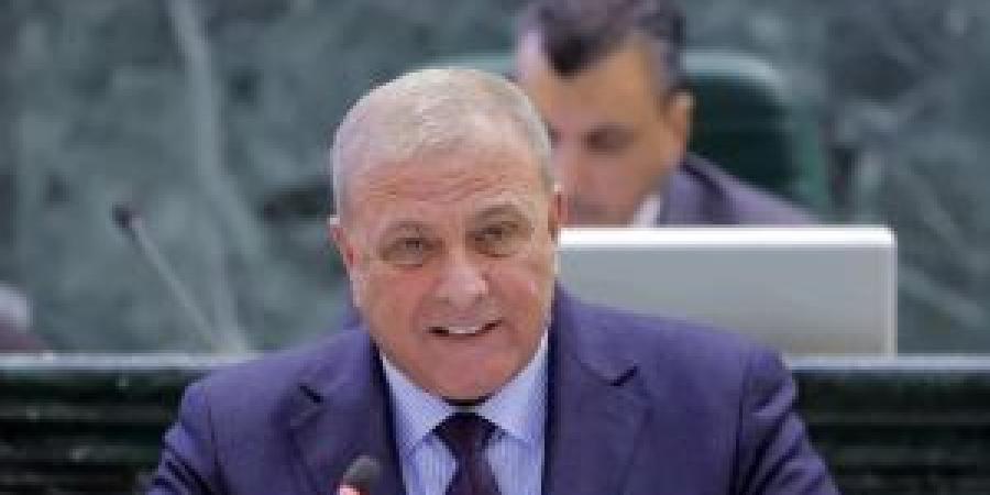 عطية
      يطالب
      بكشف
      ملابسات
      فقدان
      600
      وثيقة
      من
      دائرة
      الأراضي
      والمساحة - شوف 360 الإخباري