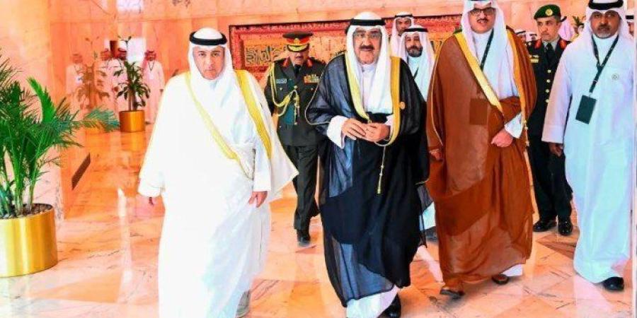 أمير
      الكويت
      يغادر
      الرياض
      بعد
      مشاركته
      في
      القمة
      الخليجية
      الأمريكية - شوف 360 الإخباري