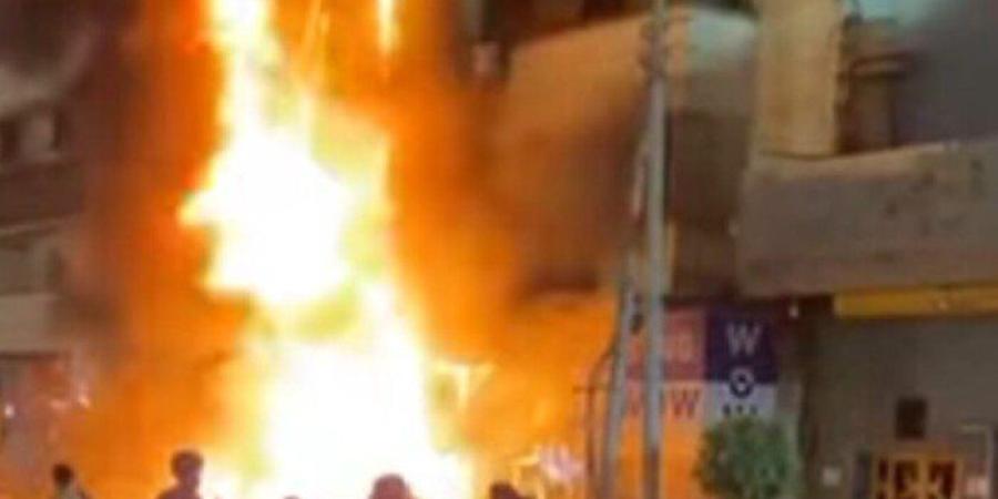 حريق
      يلتهم
      6
      طوابق
      في
      عقار
      بمدينة
      نصر - شوف 360 الإخباري