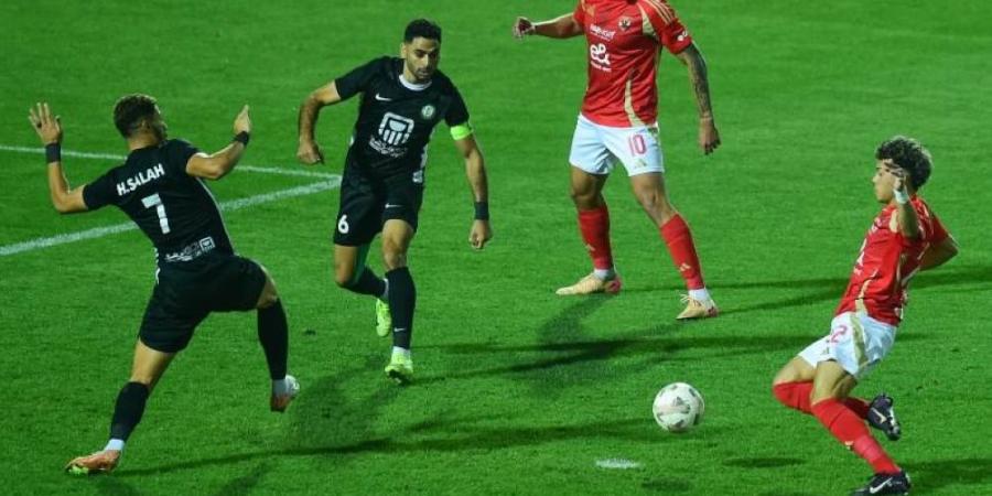 الأهلي المصري يلامس لقب الدوري بعد فوز درامي على حساب البنك  - شوف 360 الإخباري