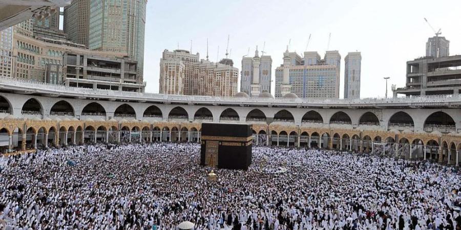 حقيبة صحية ومظلات واقية.. استعدادات ”الصحة“ لحج 1446 هـ  - شوف 360 الإخباري