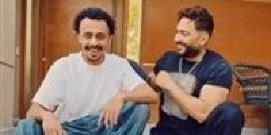 تامر
      حسني
      يشارك
      «كزبرة»
      أغنية
      شعبية
      جديدة - شوف 360 الإخباري