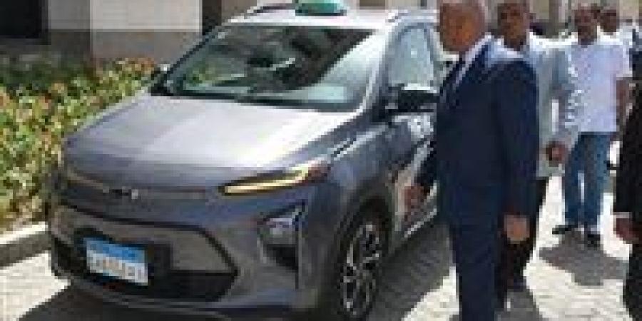 كامل
      الوزير:
      هناك
      خطة
      لإحلال
      وتجديد
      التاكسي
      والميكروباص
      ببديل
      كهرباء - شوف 360 الإخباري