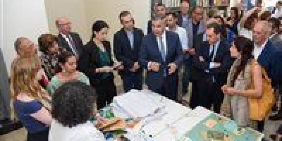 سفير
      فرنسا
      بالقاهرة
      يؤكد
      على
      التعاون
      مع
      الجانب
      المصري
      المشترك
      في
      مختلف
      المجالات
      وإحياء
      التراث - شوف 360 الإخباري