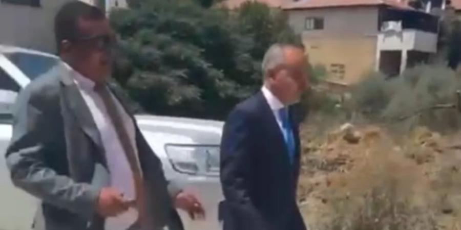 لحظة إطلاق إسرائيل النار على وفد دبلوماسى يضم سفير مصر.. فيديو وصور - شوف 360 الإخباري