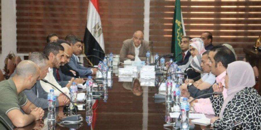 القليوبية
      تخطط
      لتحويل
      كورنيش
      النيل
      ببنها
      والقناطر
      الخيرية
      لمتنفس
      حضاري
      ومقصد
      سياحي - شوف 360 الإخباري