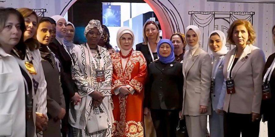 وزير
      الشؤون
      الاجتماعية
      الكويتية
      تؤكد
      أهمية
      تعزيز
      الحوار
      الدولي
      حول
      قضايا
      الأسرة -شوف 360 الإخباري
