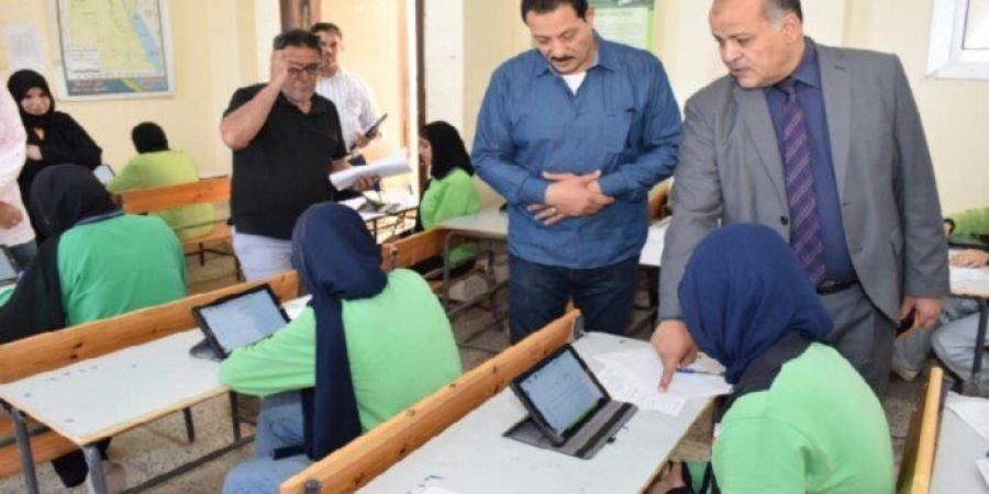 مدير
      تعليم
      بورسعيد
      يتابع
      امتحانات
      نهاية
      العام
      الدراسي
      بمدارس
      بحر
      البقر - شوف 360 الإخباري