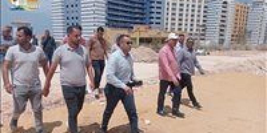 مسئولو
      «الإسكان»
      يتابعون
      المشروعات
      الجاري
      تنفيذها
      بالقرى
      السياحية - شوف 360 الإخباري