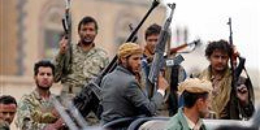 وزير
      الإعلام
      اليمني
      يدعو
      اليمنيين
      للتحرك
      ضد
      عسكرة
      الحوثيين
      للأحياء
      السكنية - شوف 360 الإخباري