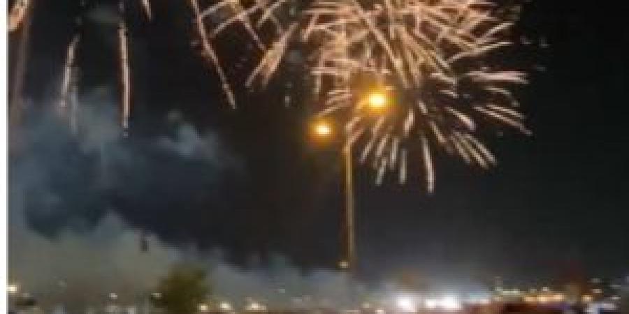سماء
      عمّان
      تتزين
      بالألعاب
      النارية
      احتفالاً
      بالاستقلال
      ..
      فيديو - شوف 360 الإخباري